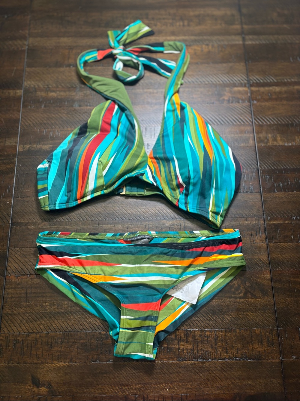 VINCE CAMUTO Women's Printed Cross-Front Bikini Top & Cheeky Bikini S&M